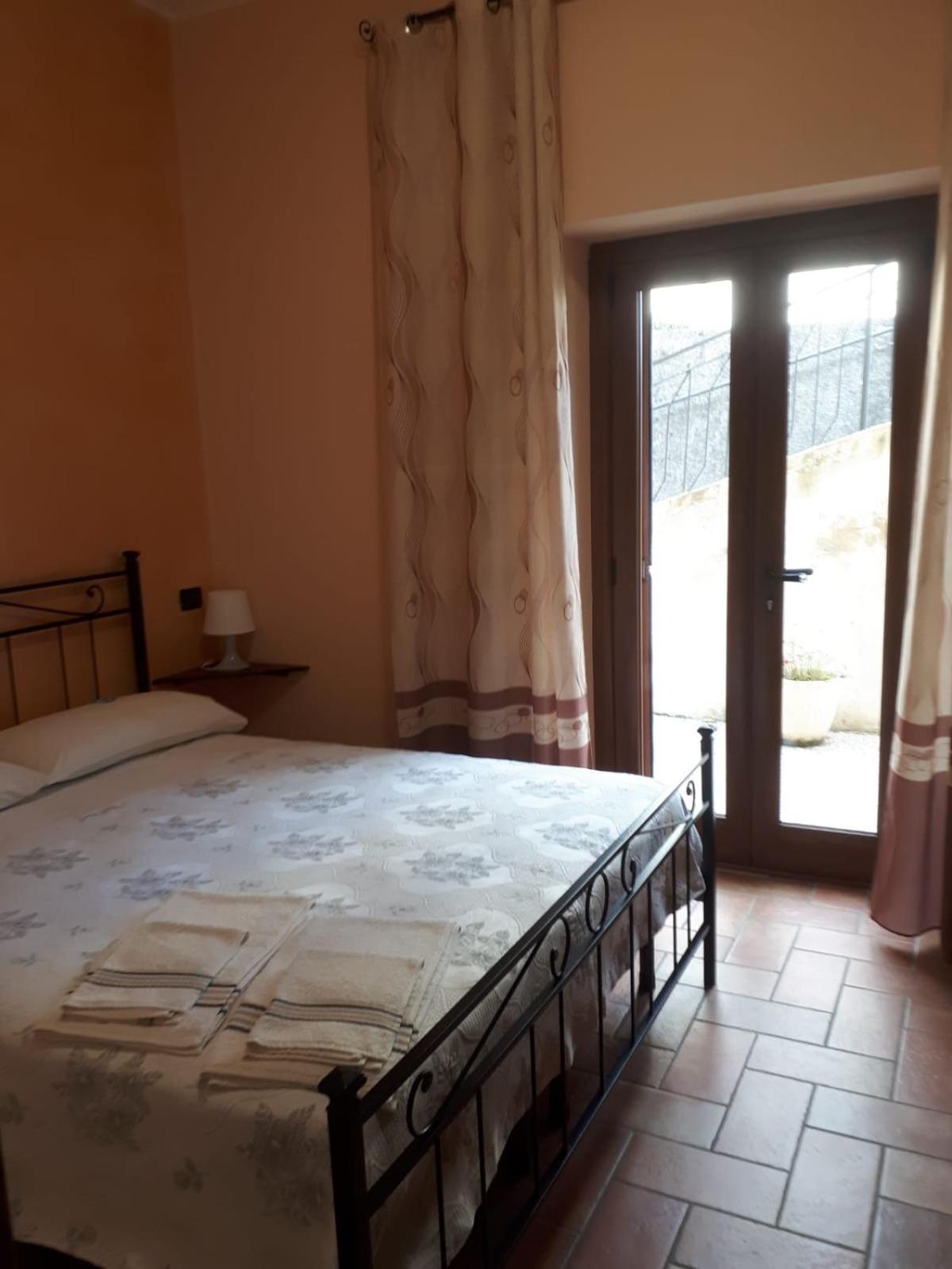 La Casa Dei Nonni Hotel Torre Orsina Екстериор снимка