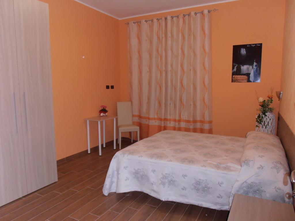 La Casa Dei Nonni Hotel Torre Orsina Екстериор снимка